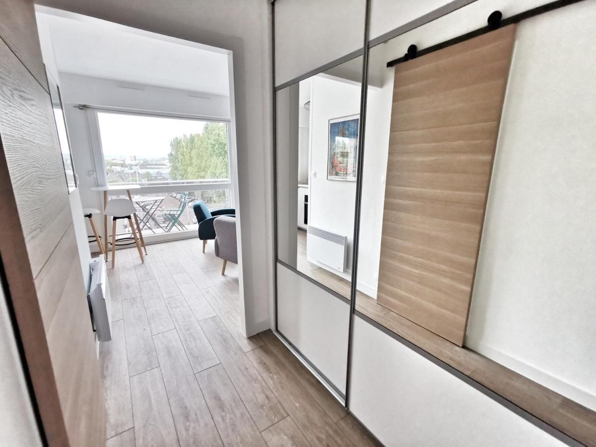 Appartement Lumineux Avec Balcon Et Parking Cherbourg-en-Cotentin Exterior photo